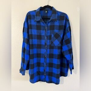 Wild Fable blue and black flannel with pockets Womens size XL